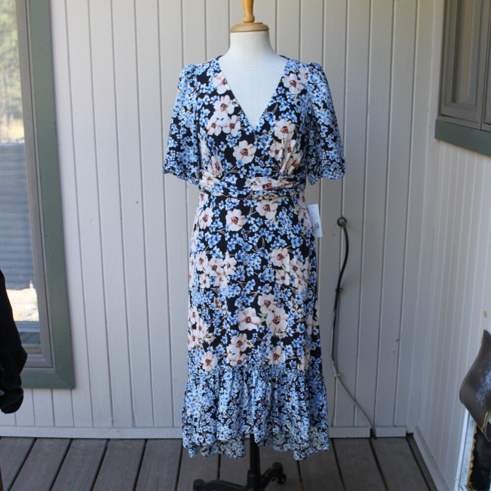 Donna Morgan NWT High Low Ultra Feminine V-neck Dress Short Sleeves 10